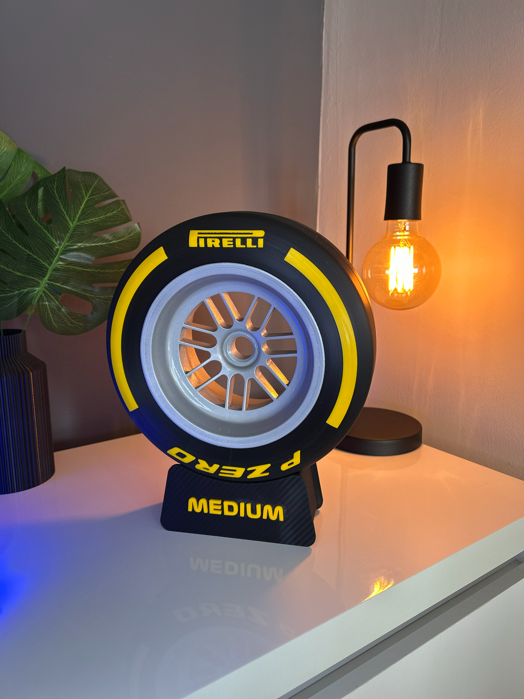 Pneu Medium - 2025
